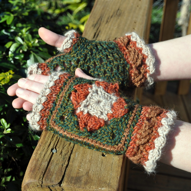 Granny Autumn mittens