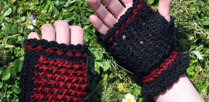 mitts black red