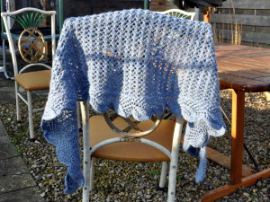 Falling Leaves shawl knitting pattern